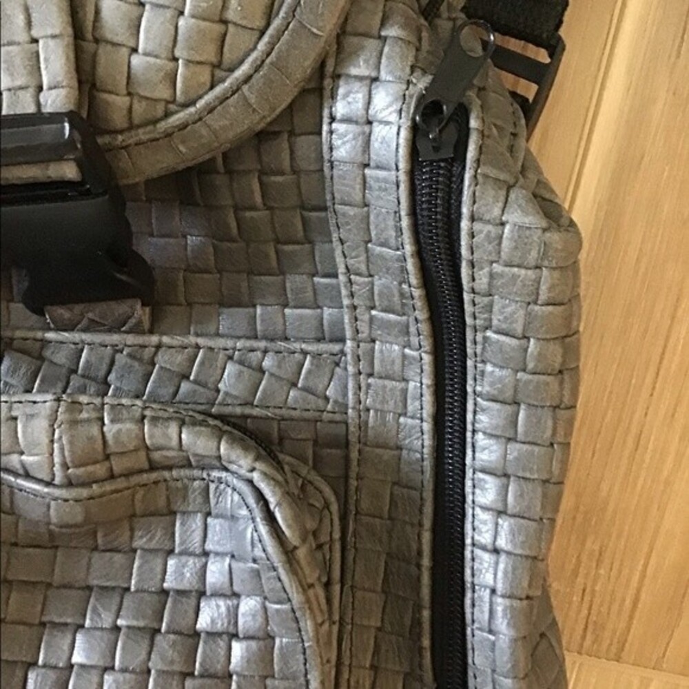 Made In Mexico Gray Leather Backpack/Slingpack - Picture 4 of 9
